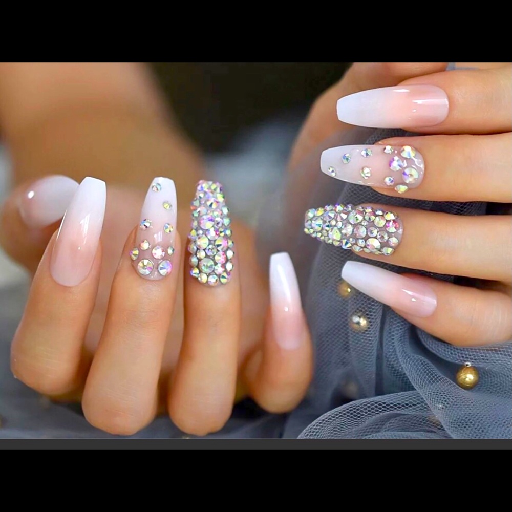 Designer press on nails